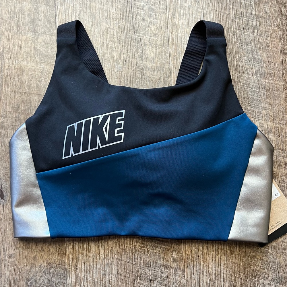 Nike sports bra NWT